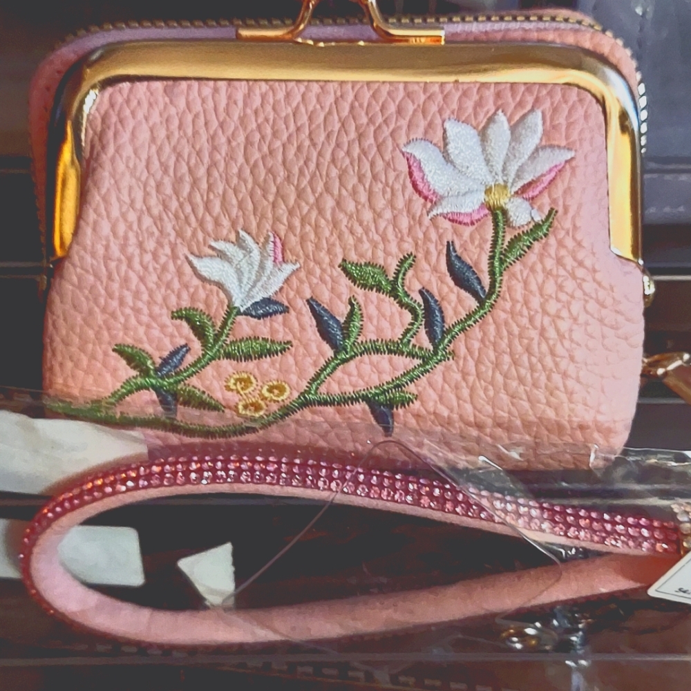 Sassiez Choice wallet